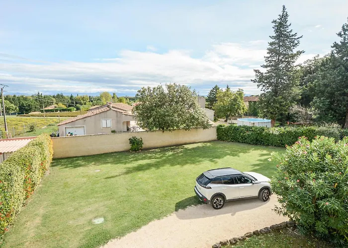 בית נופש Stunning In Pujaut With Kitchen Sauveterre (Gard)